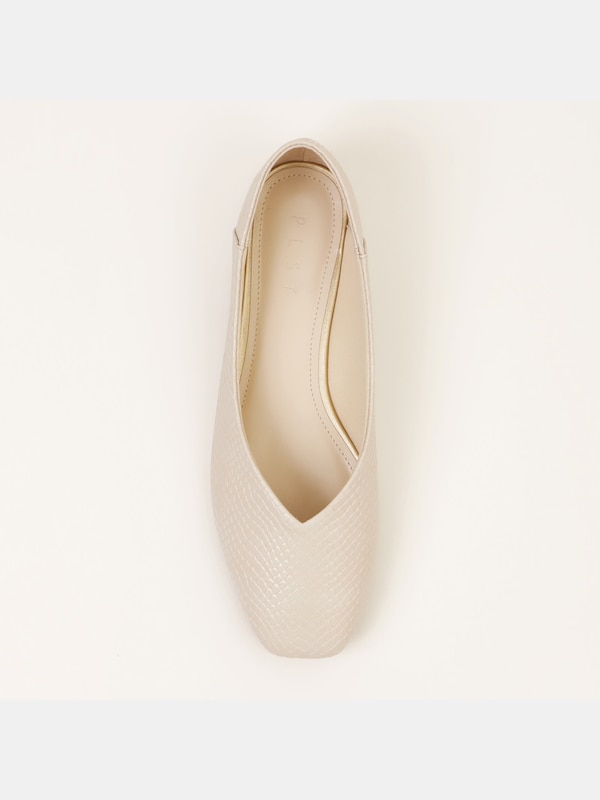 スクエアトゥフラットパンプス