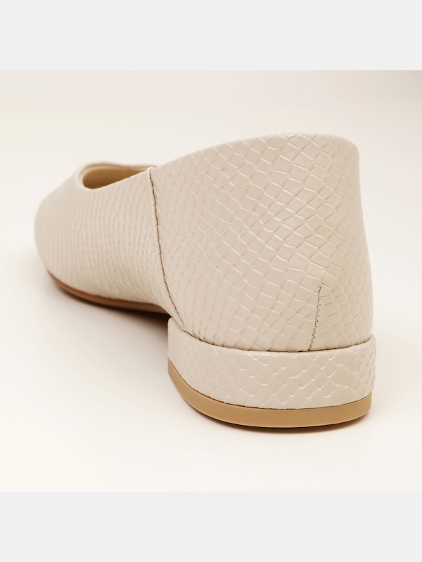 スクエアトゥフラットパンプス