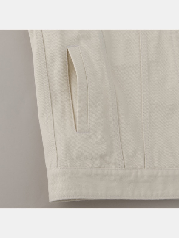 リラックスフィットホワイトデニムジャケット