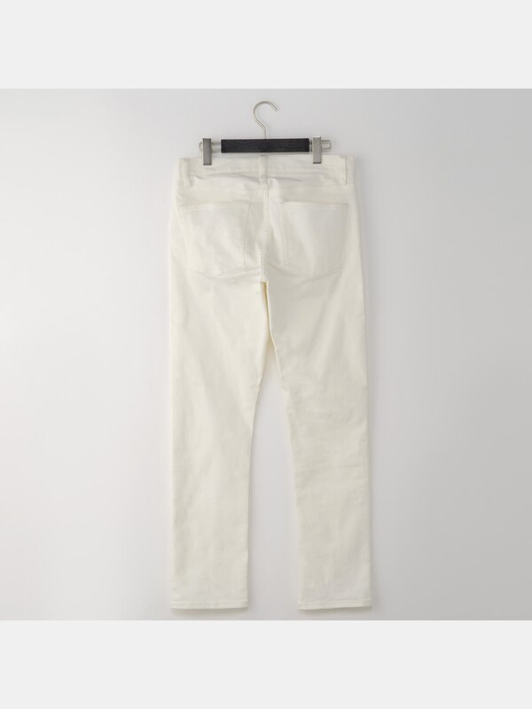 スリムフィットテーパードカラージーンズ