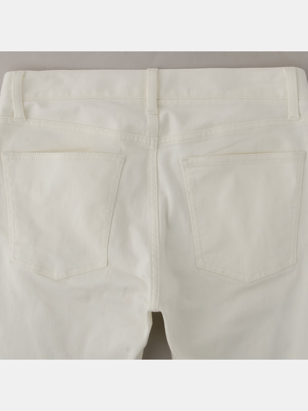 スリムフィットテーパードカラージーンズ