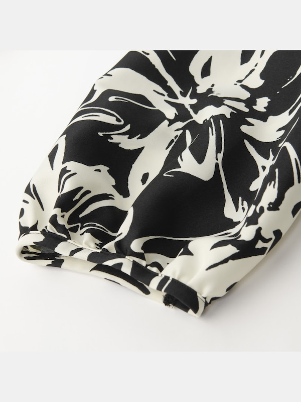 モノトーンフラワープリントワンピース（長袖）