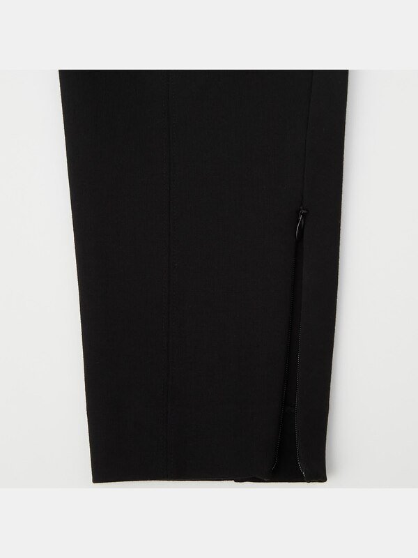 ポンチスリットレギンスパンツ