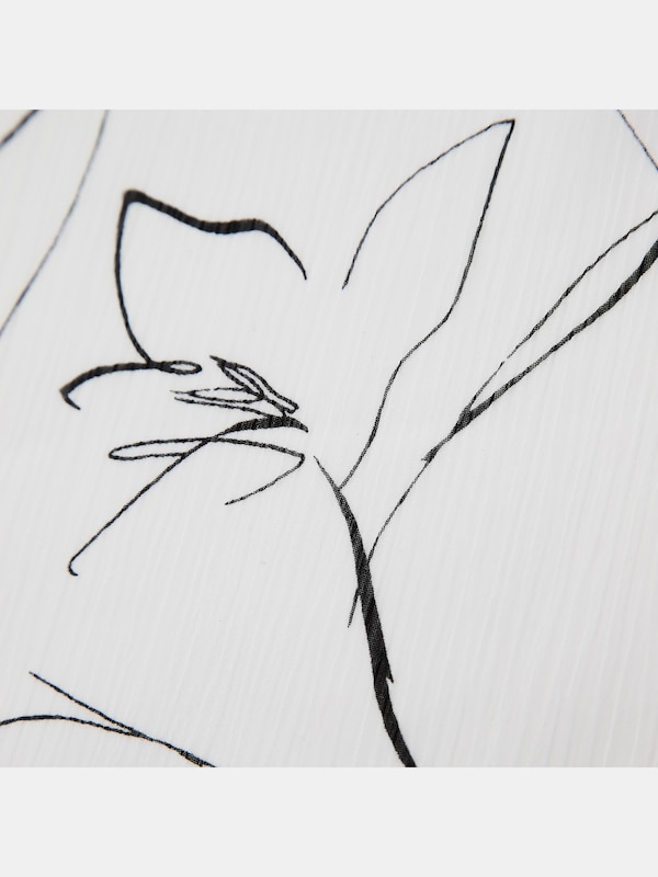 ラインフラワーノースリーブブラウス