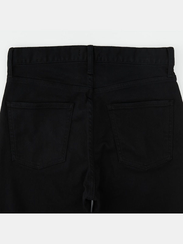 スリムテーパードジーンズ（ブラック）