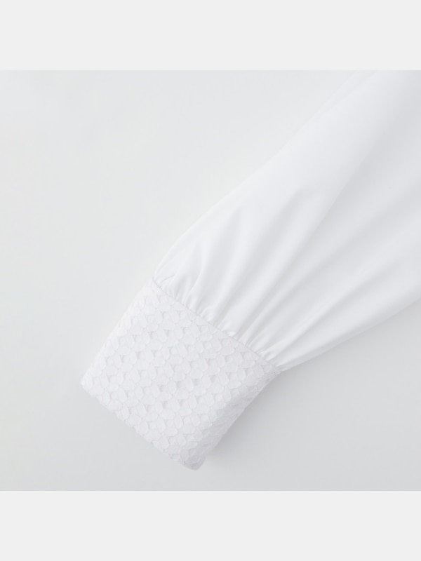 コットンブレンドカフスレースブラウス