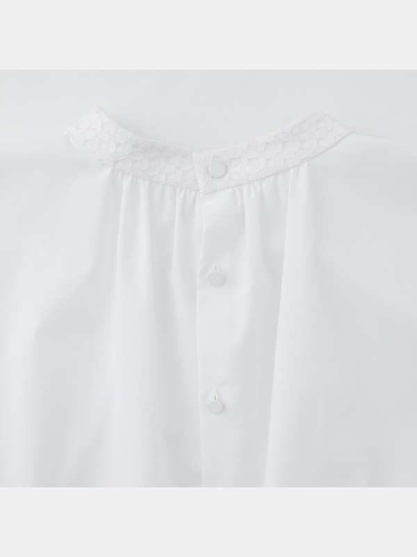 コットンブレンドカフスレースブラウス