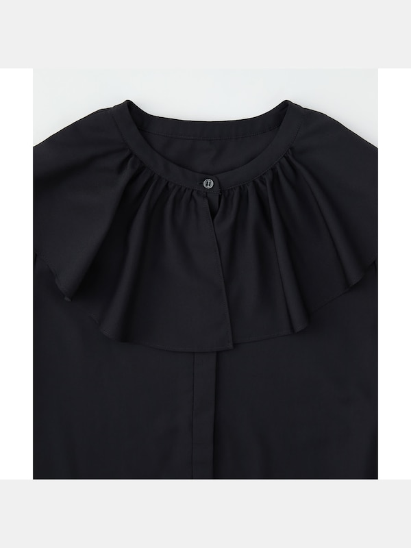 フリルカラーブラウス