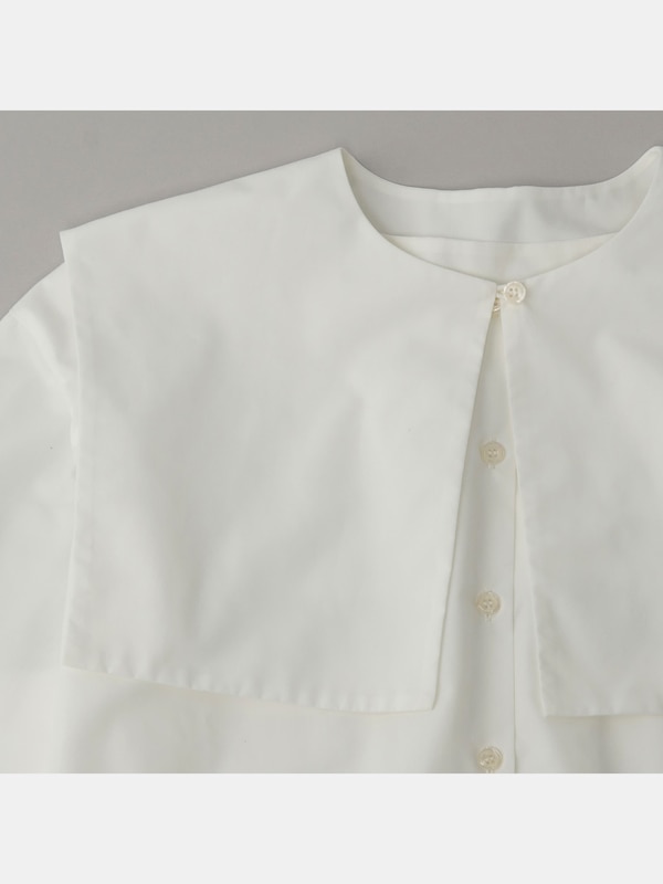 スクエアカラーブラウス