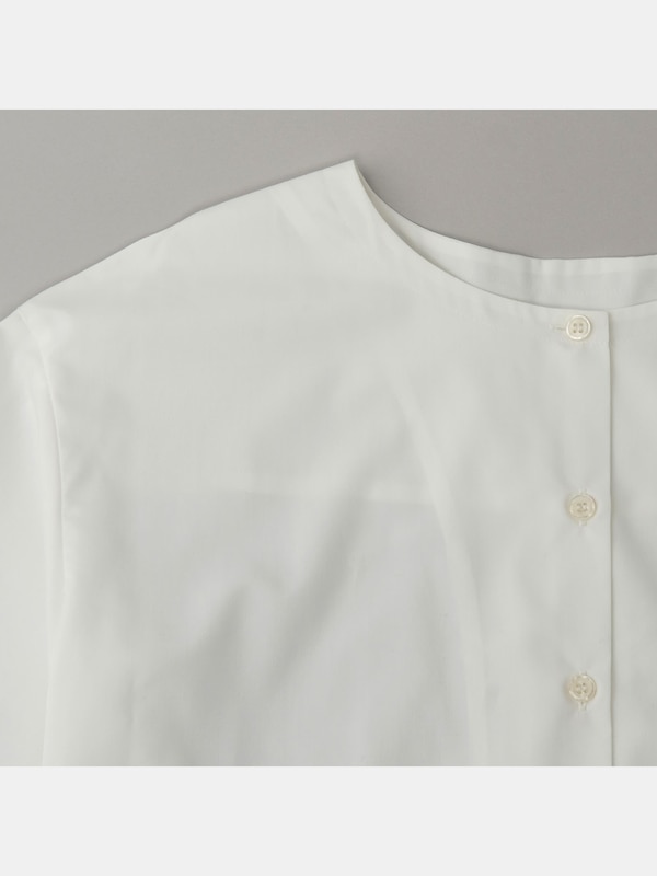 スクエアカラーブラウス