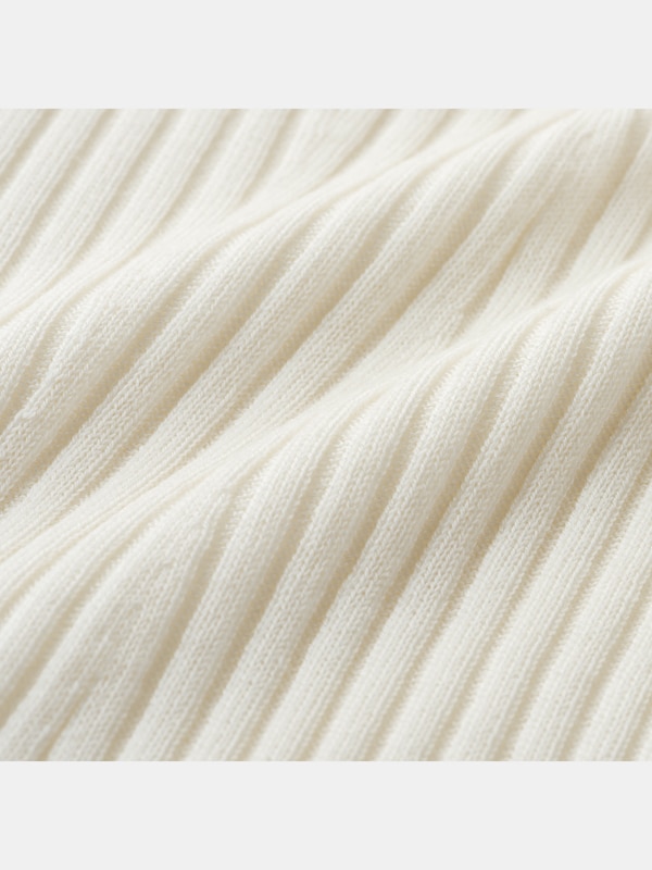 エクストラファインメリノシルクリブタートルネックセーター