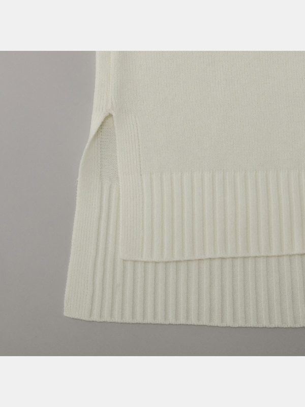 プレシャスウールクルーネックセーター