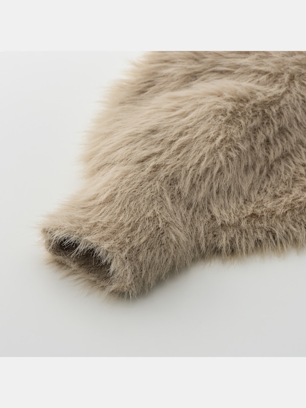 フェザーモールヤーンVネックセーター