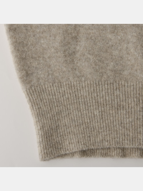 ヤクブレンドVネックドルマンセーター