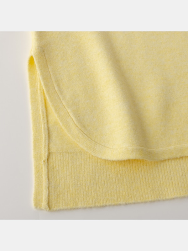 ウールブレンドポンチョセーター