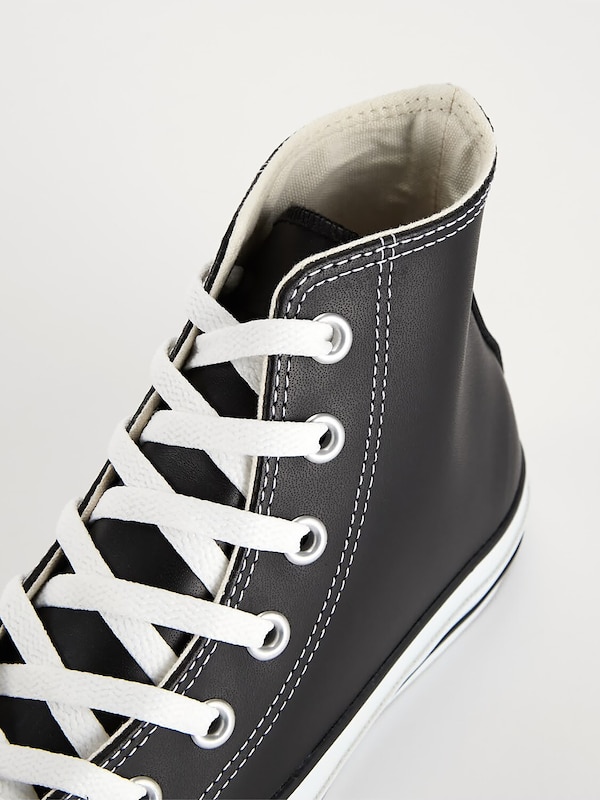 【CONVERSE】レザーハイカットスニーカー