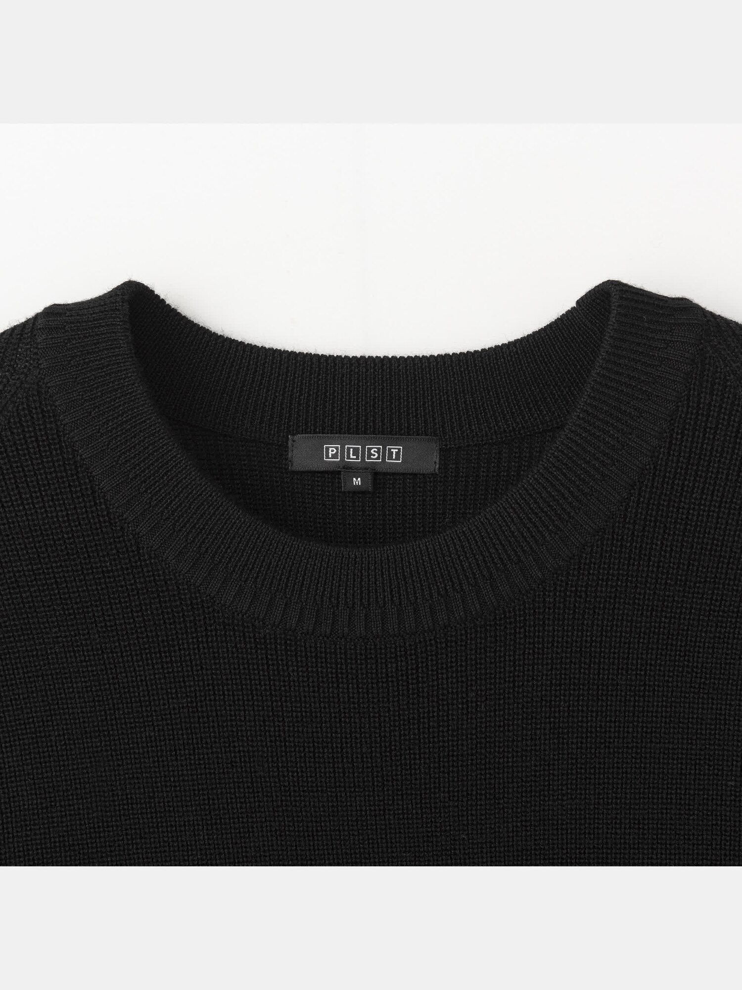 プラステ　ウールカシミアブレンドバックスリットクルーネックセーターM ブラック PLST(プラステ)公式 | ウールカシミヤブレンドクルーネックセーター