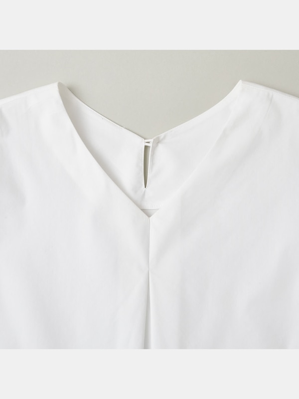 コットンブレンドボリュームスリーブブラウス