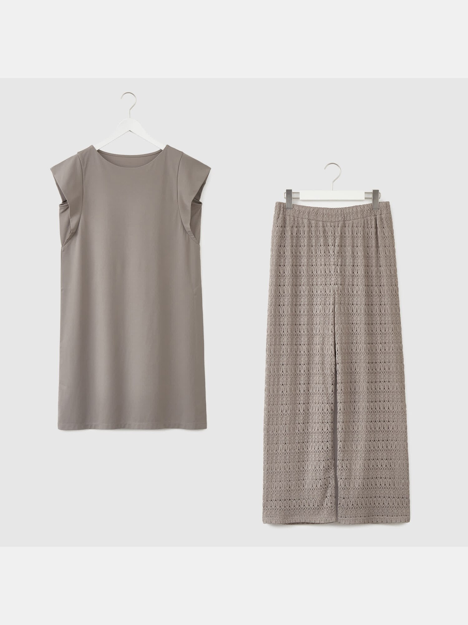 G9063.64*PLST プラステ☆パンツ☆2点セット☆まとめ売り☆M PLST(プラステ)公式 | カットソートップスレースパンツセットアップ
