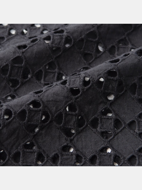 カットワークレースブラウス（半袖）