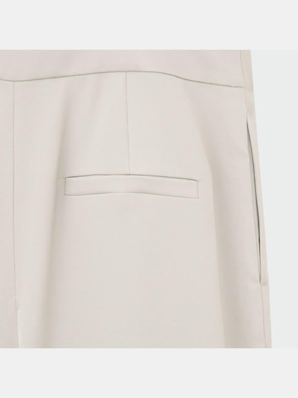 コンフォートリュクスキャミサロペット