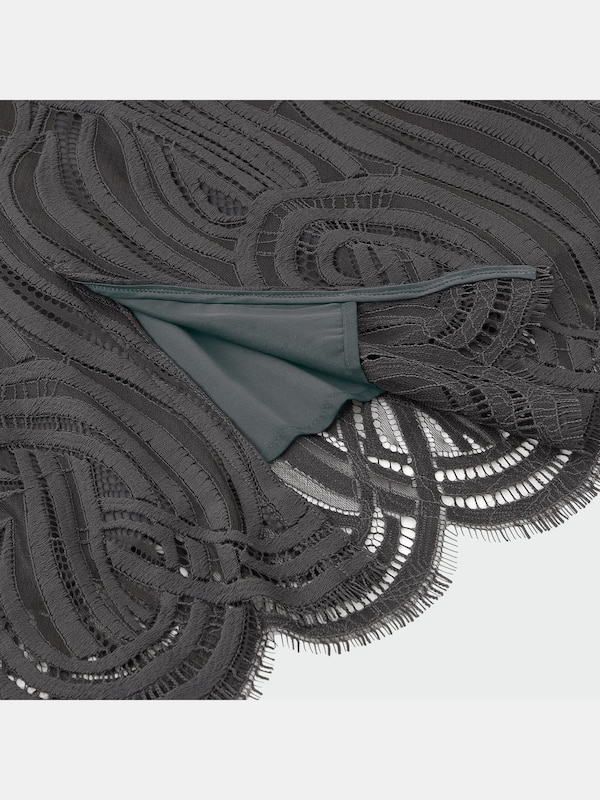 ラインレースナロースカート