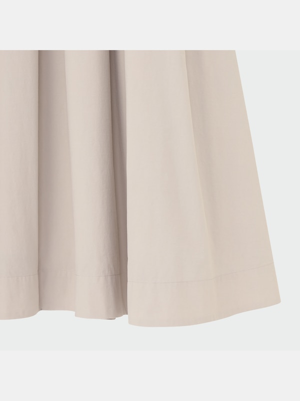 タフタボリュームフレアスカート