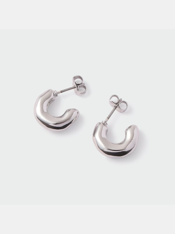 メタルフープピアス