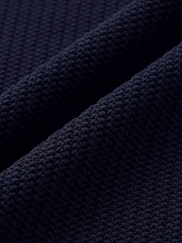 ライトウェイトニットクルーネックセーター