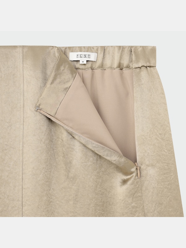 サテンロングタイ  トスリットスカート