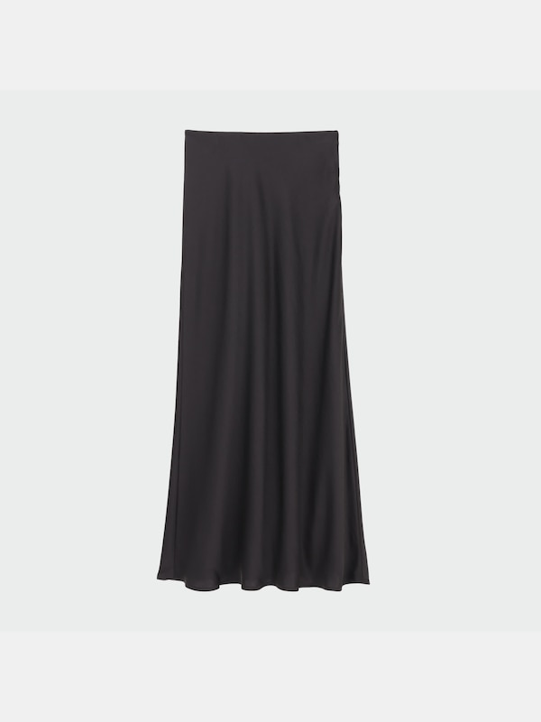サテンナローロングスカート