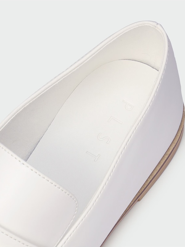 フェイクレザーソフトローファー