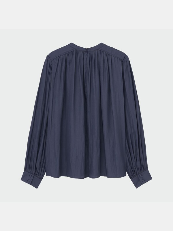 サテンギャザーブラウス（長袖）