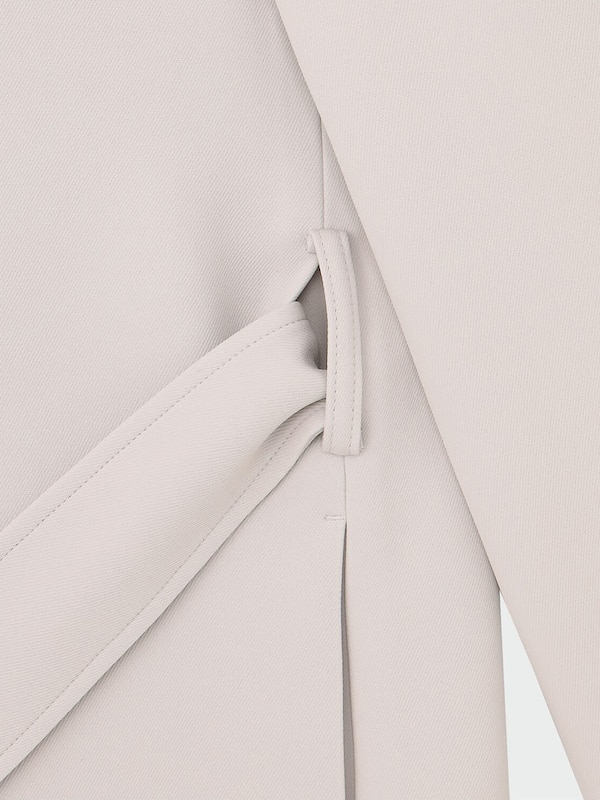 トリプルクロスベルテッドコート