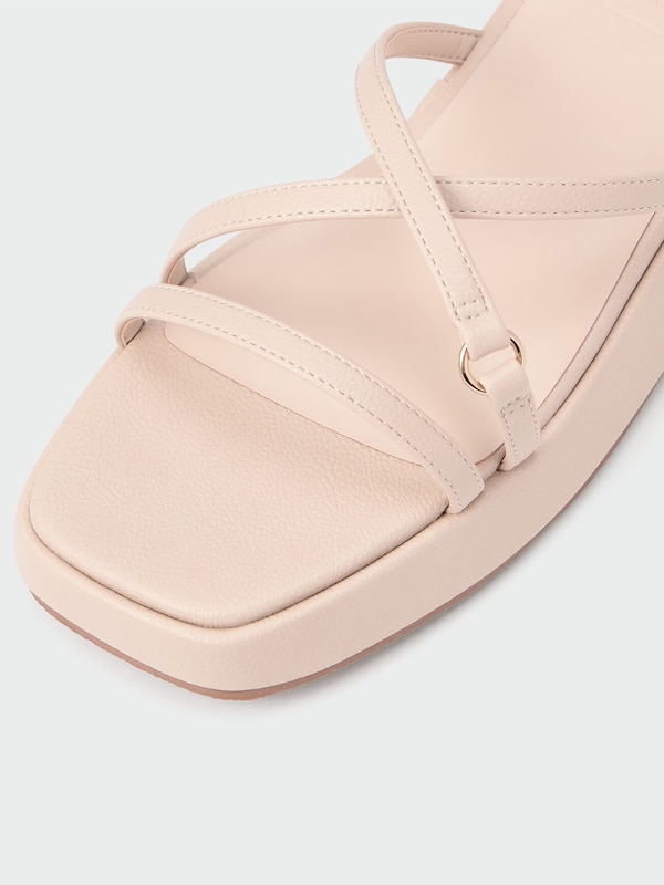 ナローストラップスポーツサンダル