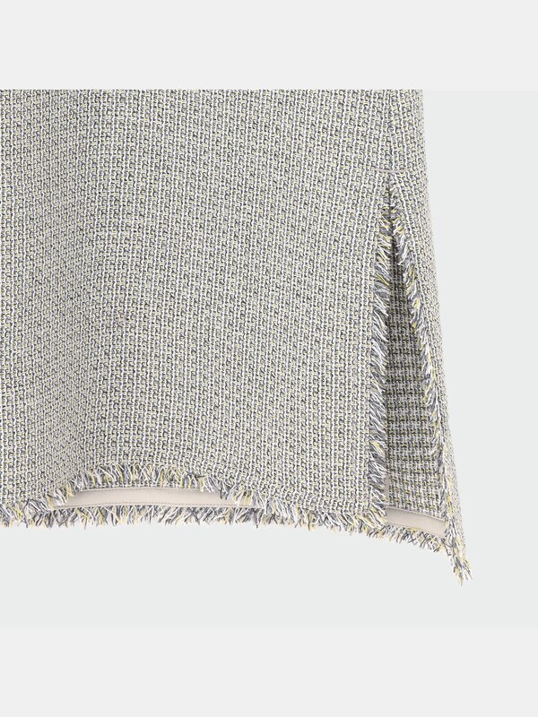 サマーツイードVネックブラウス