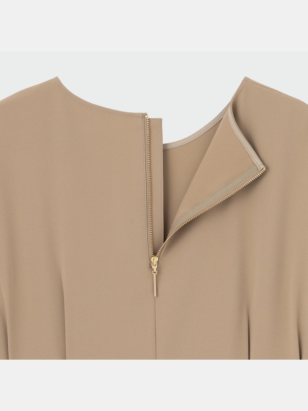 ウエストタックブラウスパンツセットアップ（半袖）