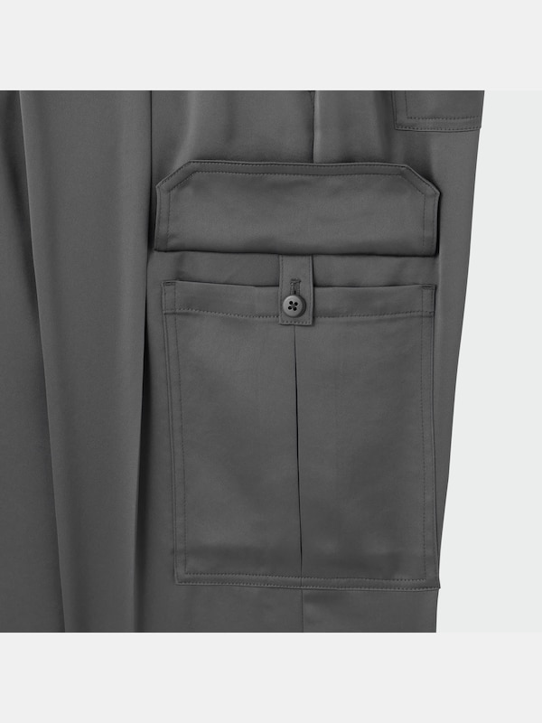 サテンスリムカーゴパンツ