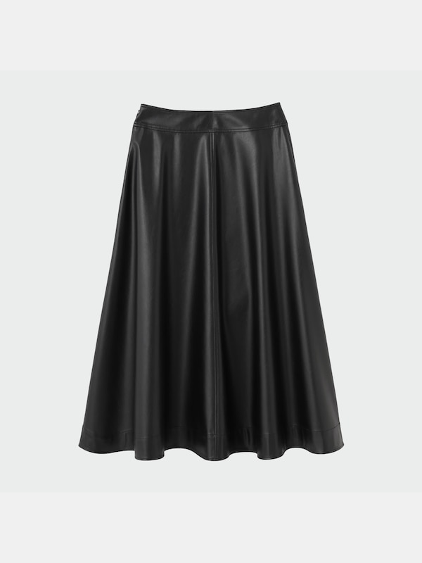 フェイクレザーフレアスカート