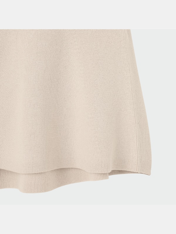 Vネックパールボタンペプラムカーディガン（長袖）