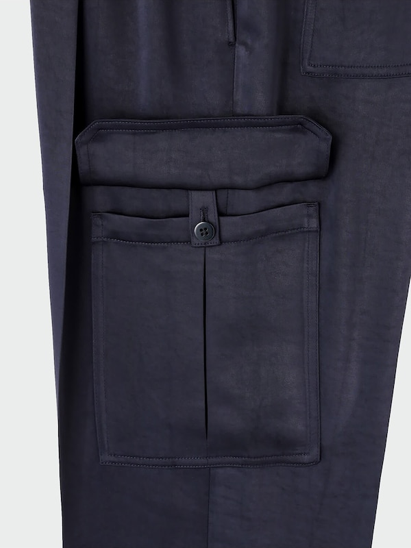 サテンスリムカーゴパンツ