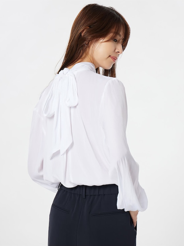 ライトサテンボウタイブラウス（長袖）