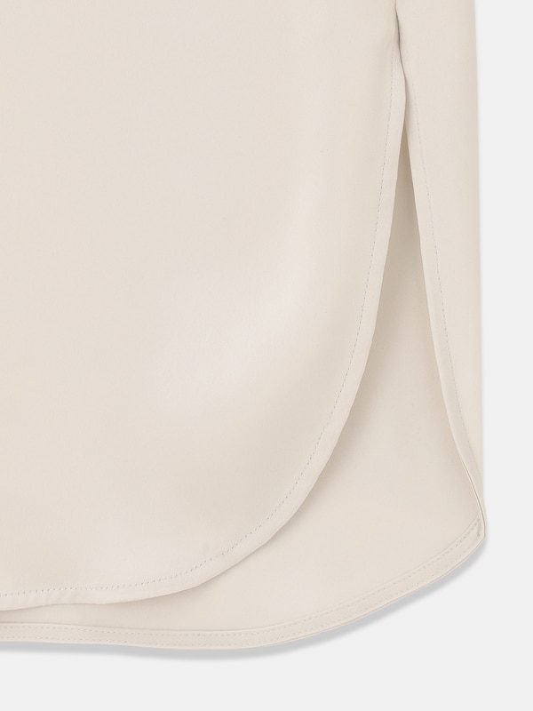 サテンレギュラーカラーシャツ（長袖）