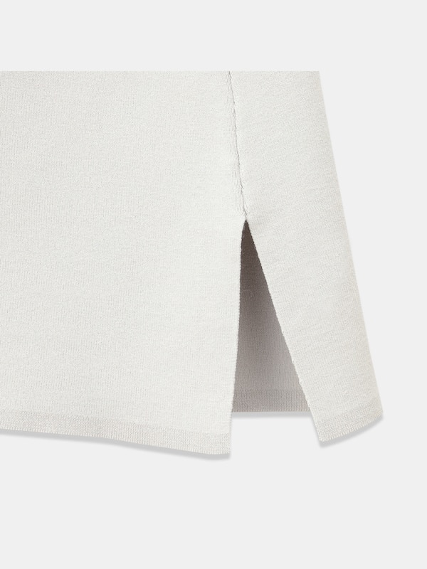 ビジューネックニットプルオーバー（長袖）