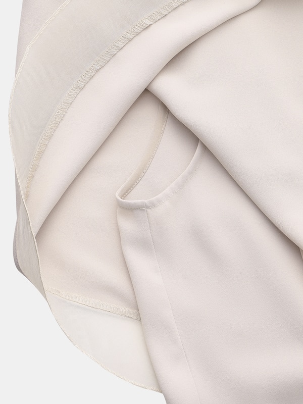 ジョーゼットシアーフレアスリーブブラウス