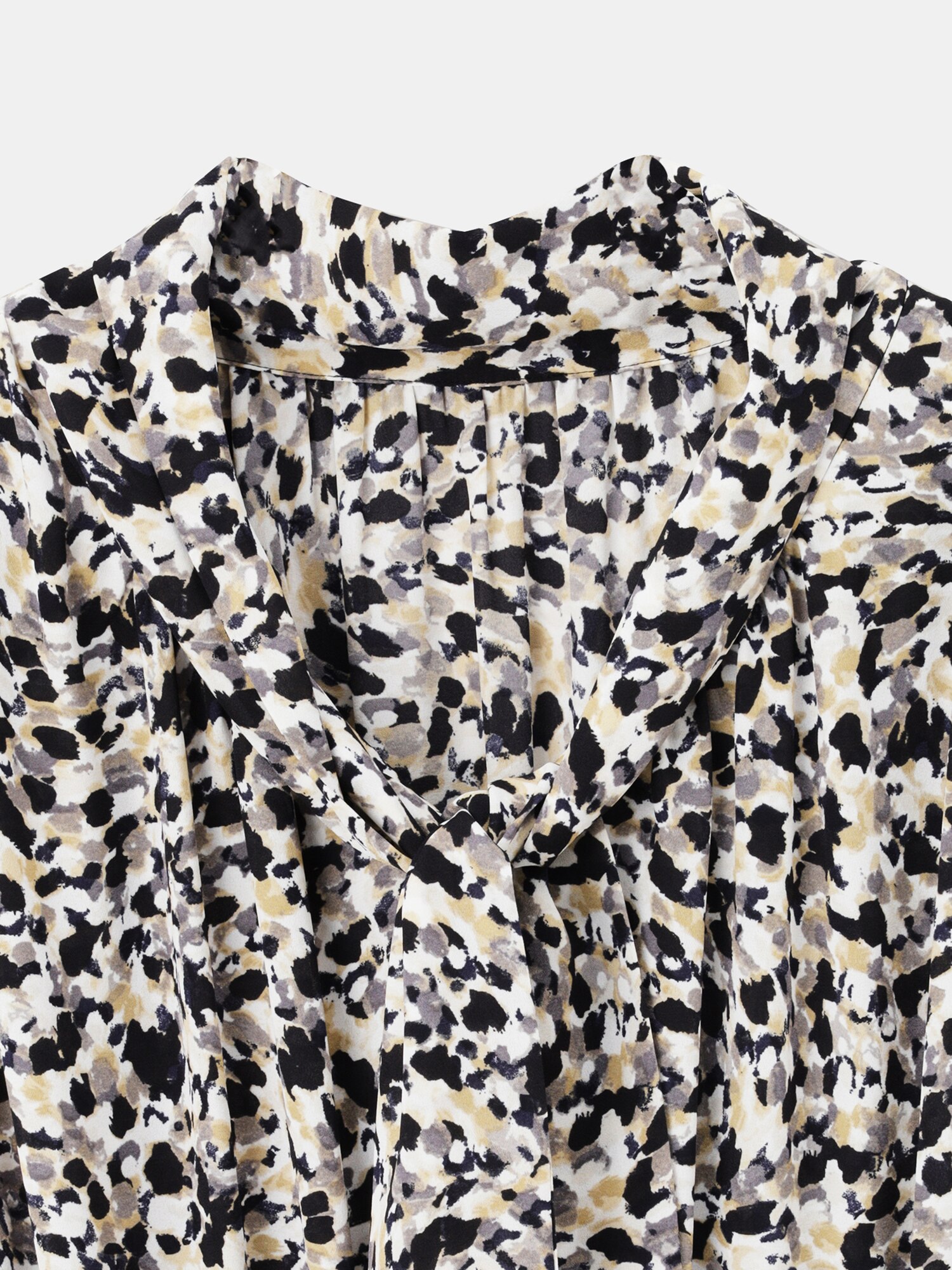 新品！PLST モノトーン　花柄　ワンピース　M 新品！PLST モノトーン 花柄 ワンピース M