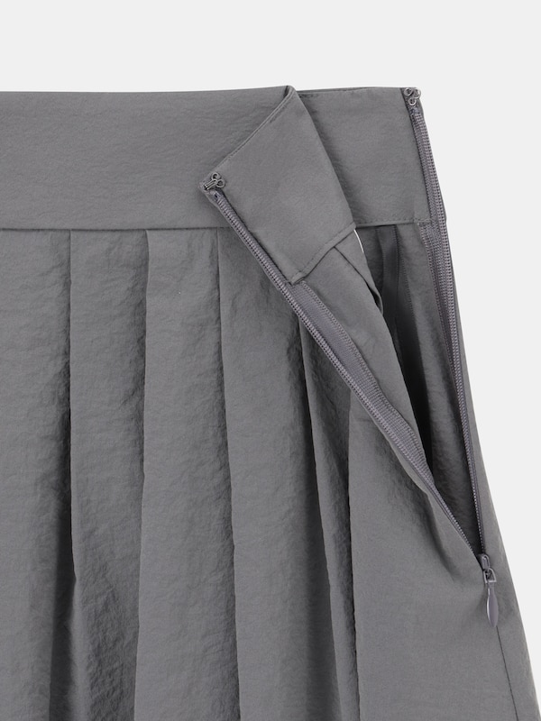 ハイストレッチナイロンタックフレアスカート