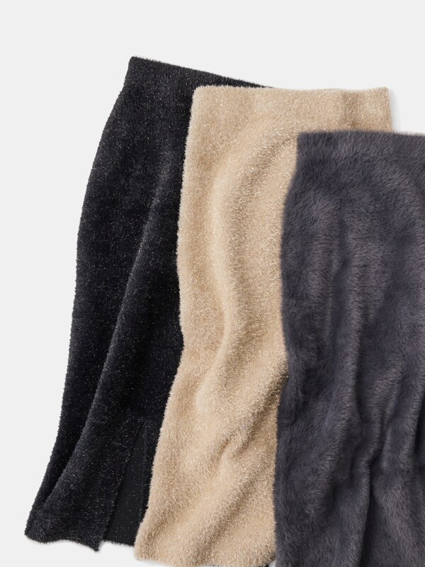 ラメフェザーヤーンナロースカート