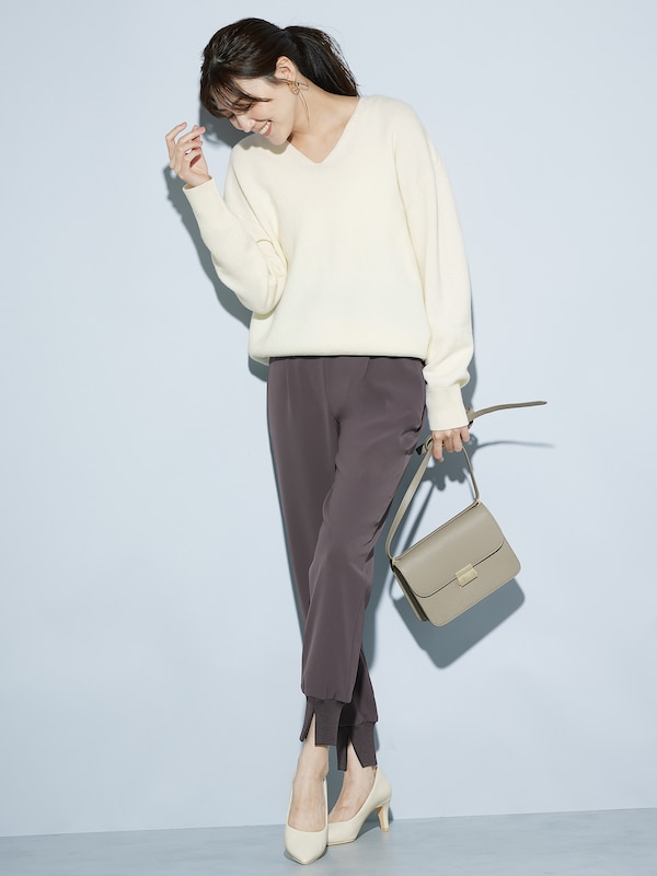 2024年モデル エクストラファインメリノウールミドルゲージVネックセーター