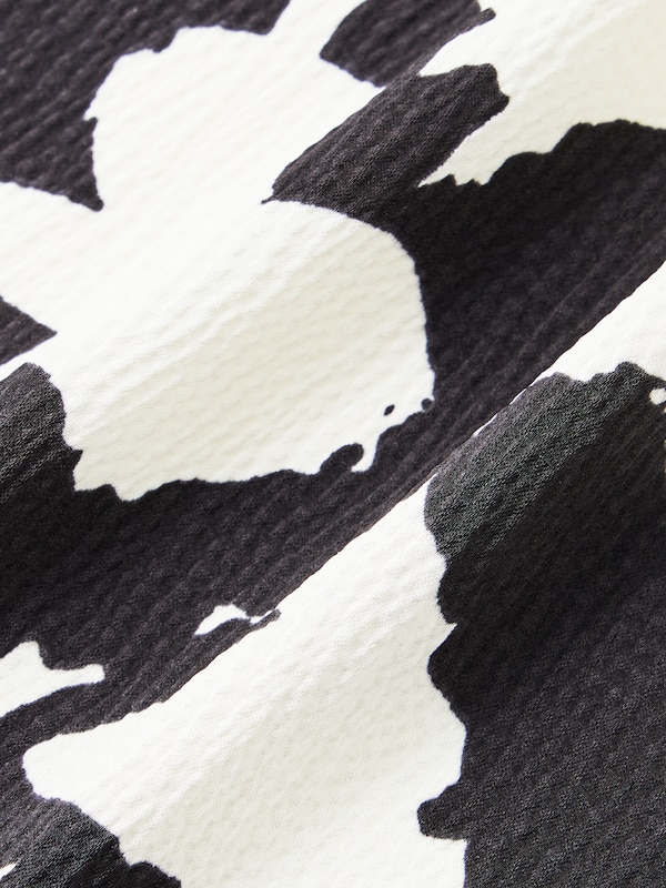 フラワープリントワンピース（長袖）